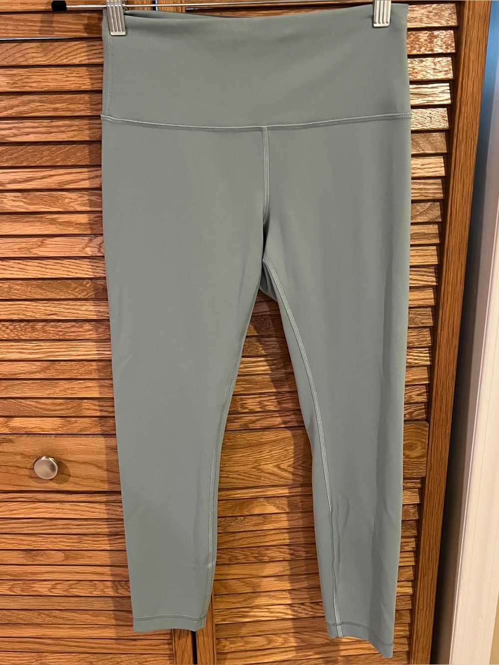 Lululemon Wunder Train HR 25” size 8